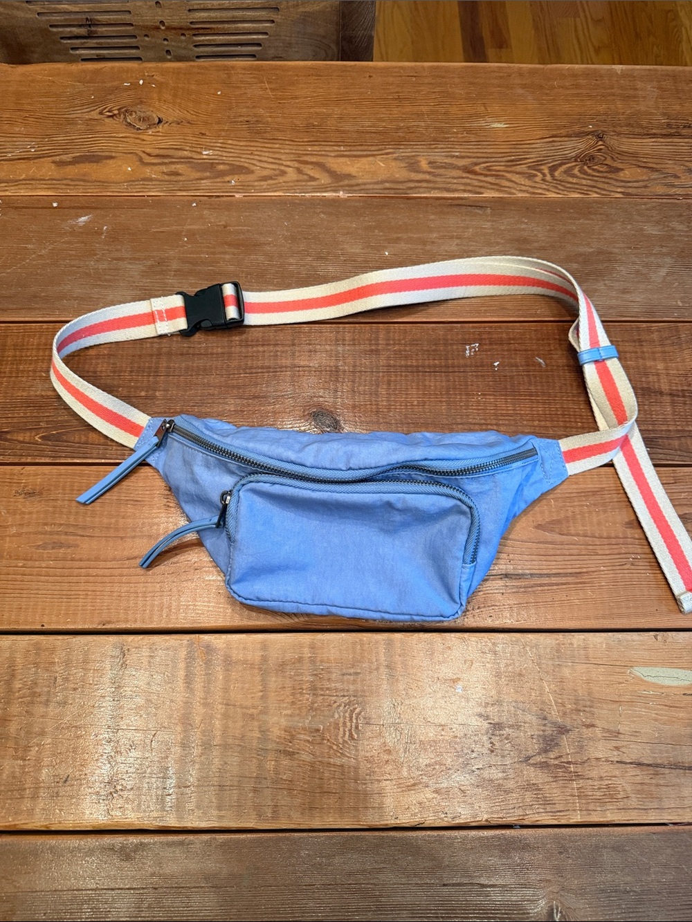 Universal Thread Blue Tote with Interior Zip Pocket